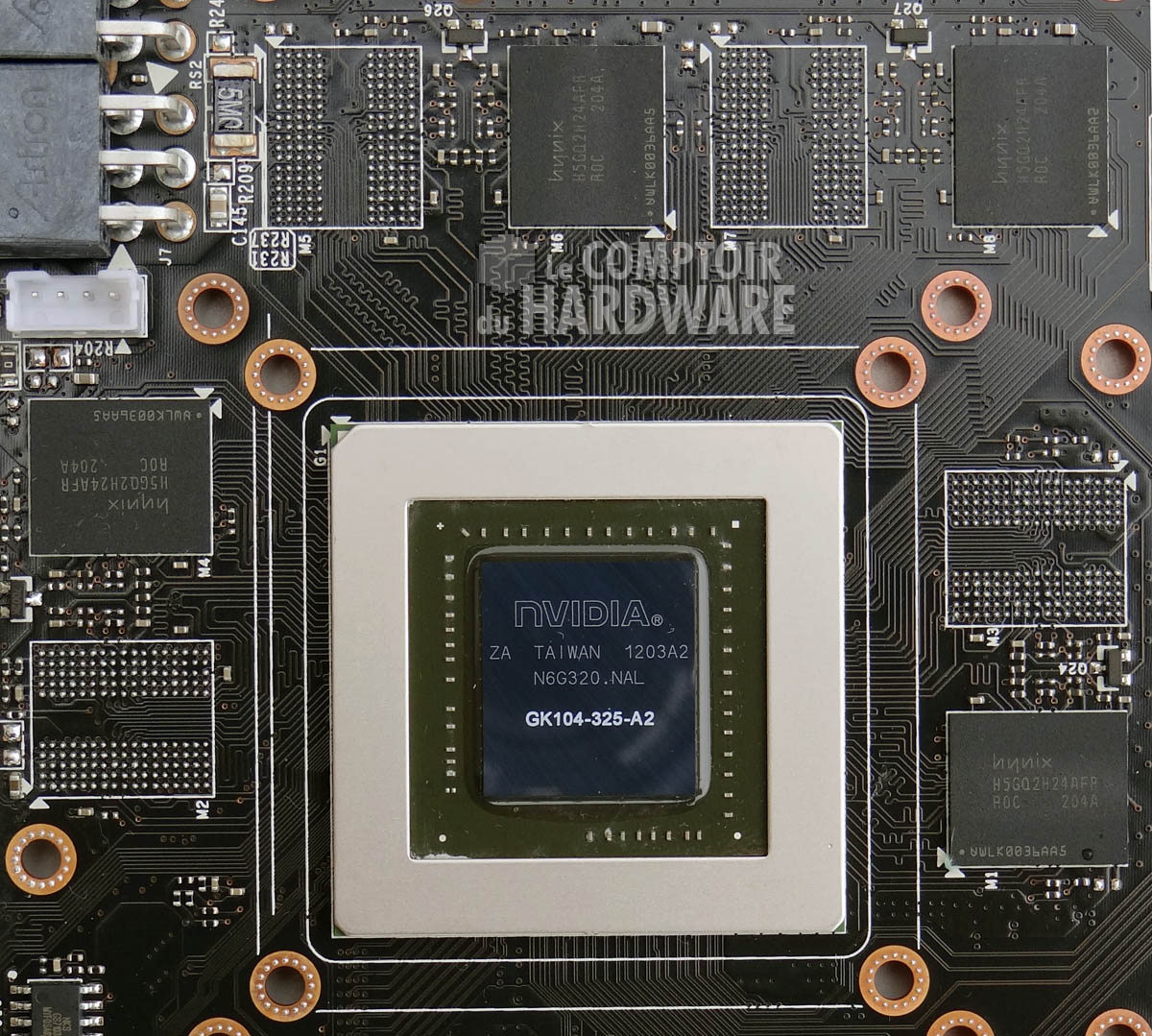 nVIDIA GeFORCE GTX 670 : GPU + RAM