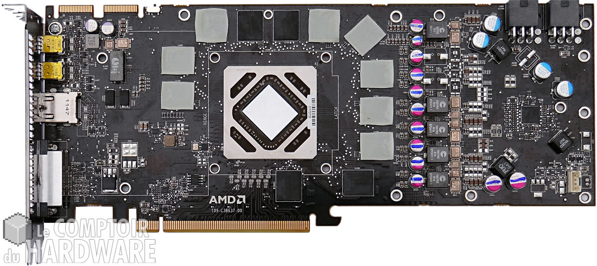 AMD HD 7950 : Carte nue