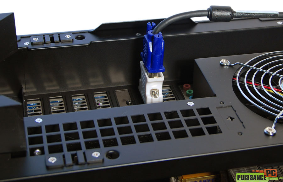 Silverstone Raven 2 montage adaptateur dvi vga