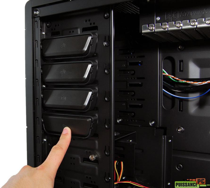 Silverstone Raven 2 montage lecteurs