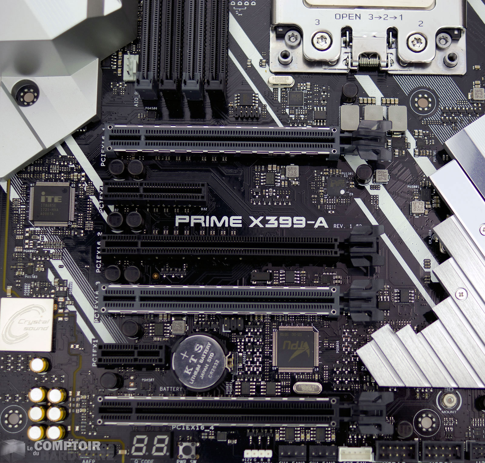 Slot PCIe de l'Asus Prime X399-A 