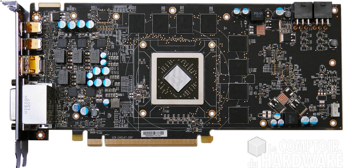XFX R7870 Overclocked Double Dissipation : carte nue