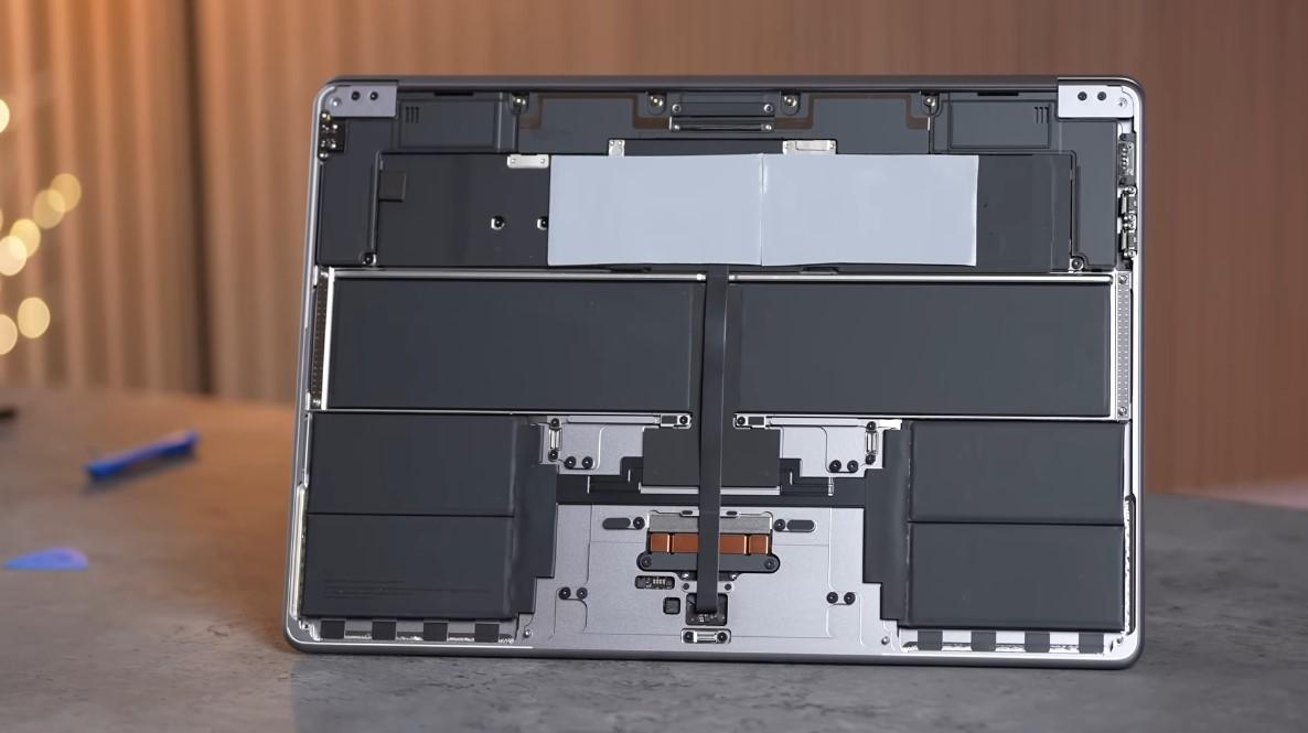 De simples pads thermiques évitent au MacBook Air M3 de surchauffer