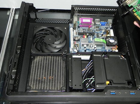 silverstone_raven_mini_itx_interieur_computex.jpg [cliquer pour agrandir]