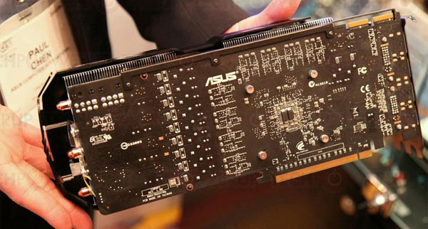 asus_hd6970_directcu2_ces3.jpg