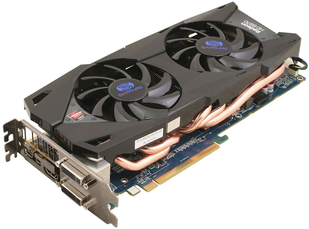 Sapphire HD 6970 custom ventirad vue 3/4