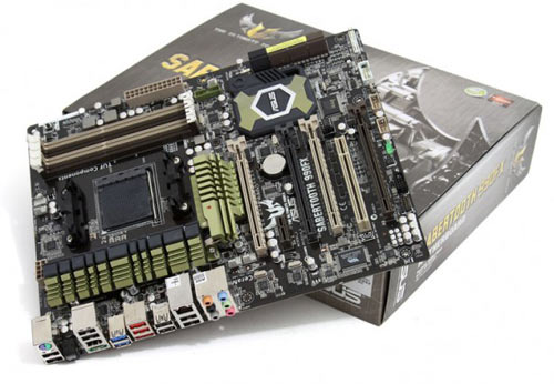 asus_sabertooth_990fx_box_mobo.jpg