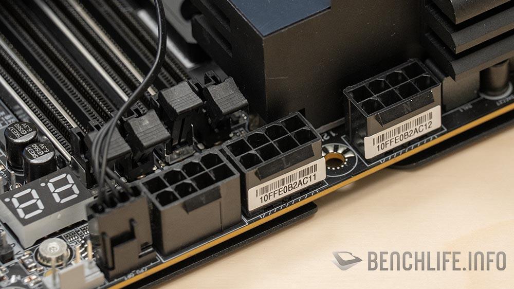 gigabyte z990 connecteurs