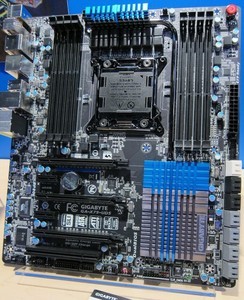 Gigabyte GA-X79-UD5 [cliquer pour agrandir]