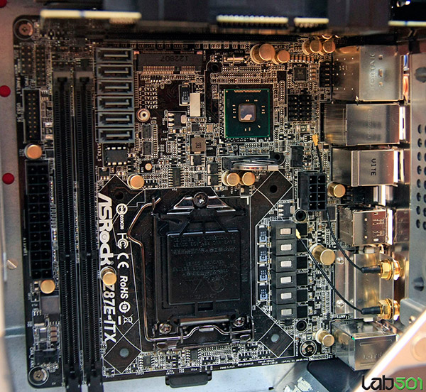 asrock_z87eitx_cebit.jpg