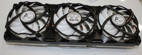 arctic_cooling_accelero_hd5970_ventilos.jpg