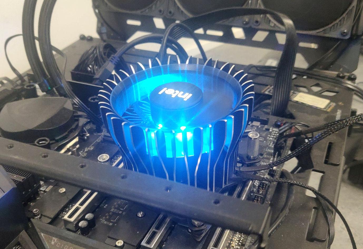 Un ventirad un peu plus premium chez Intel ?