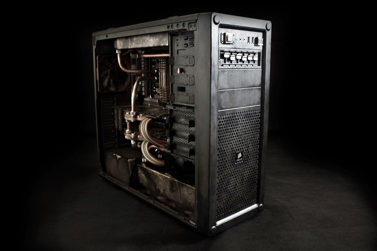 Core custom. Корпус Corsair старые. Кастомные корпуса для ПК. Кастомный корпус старый. Кастом старого корпуса ПК.