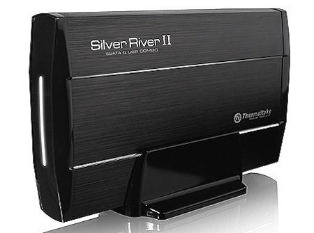 thermaltake_silverriver_ii_3_5pouces.jpg