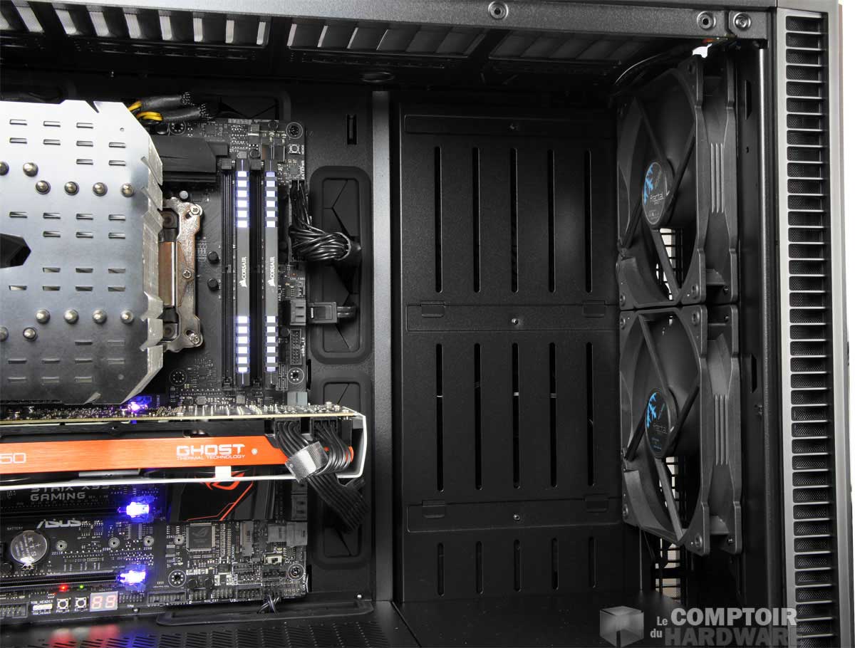 Support watercooling et Dynamic S2 140 en façade