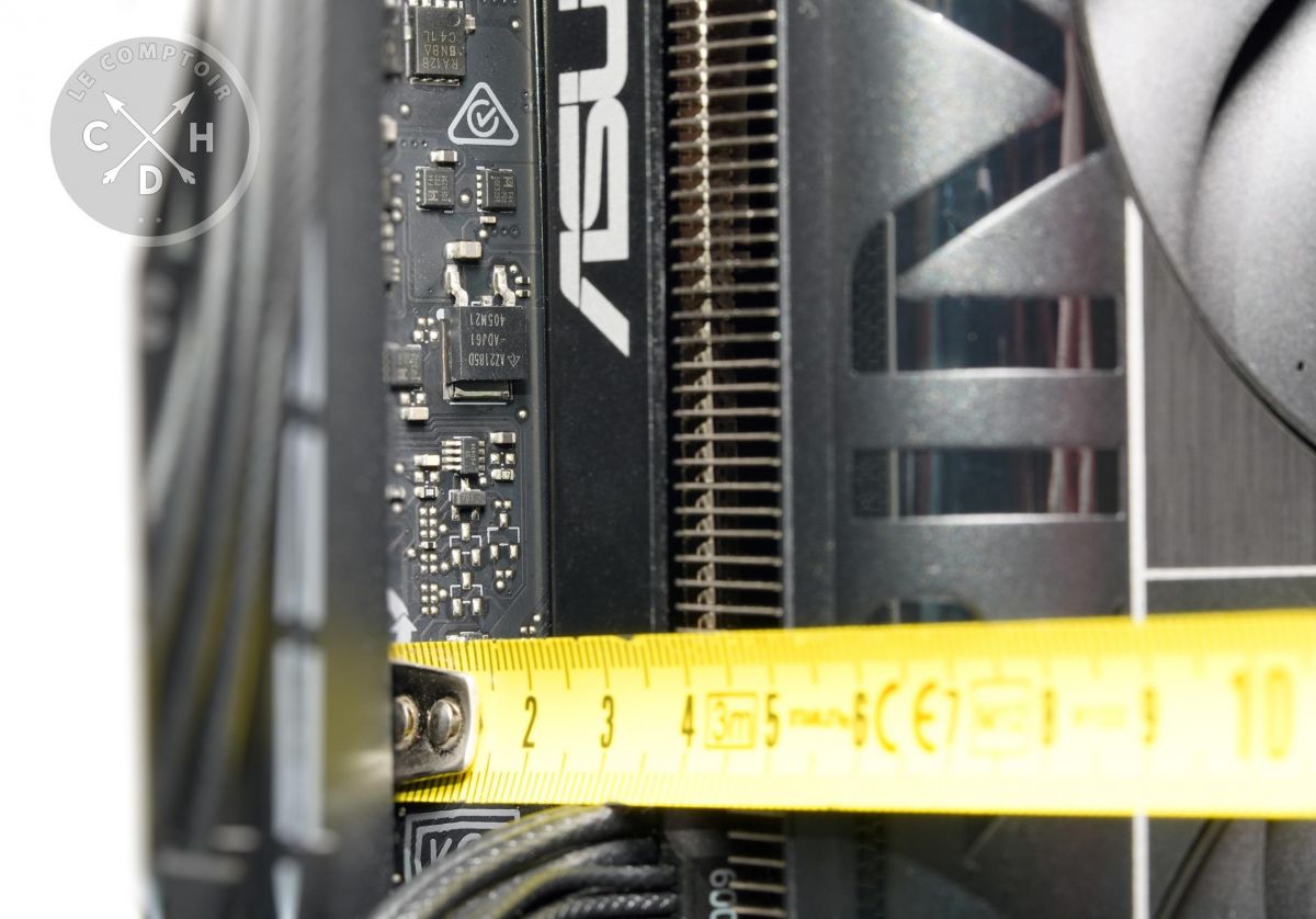 H2 espacement mobo <-> GPU [cliquer pour agrandir]