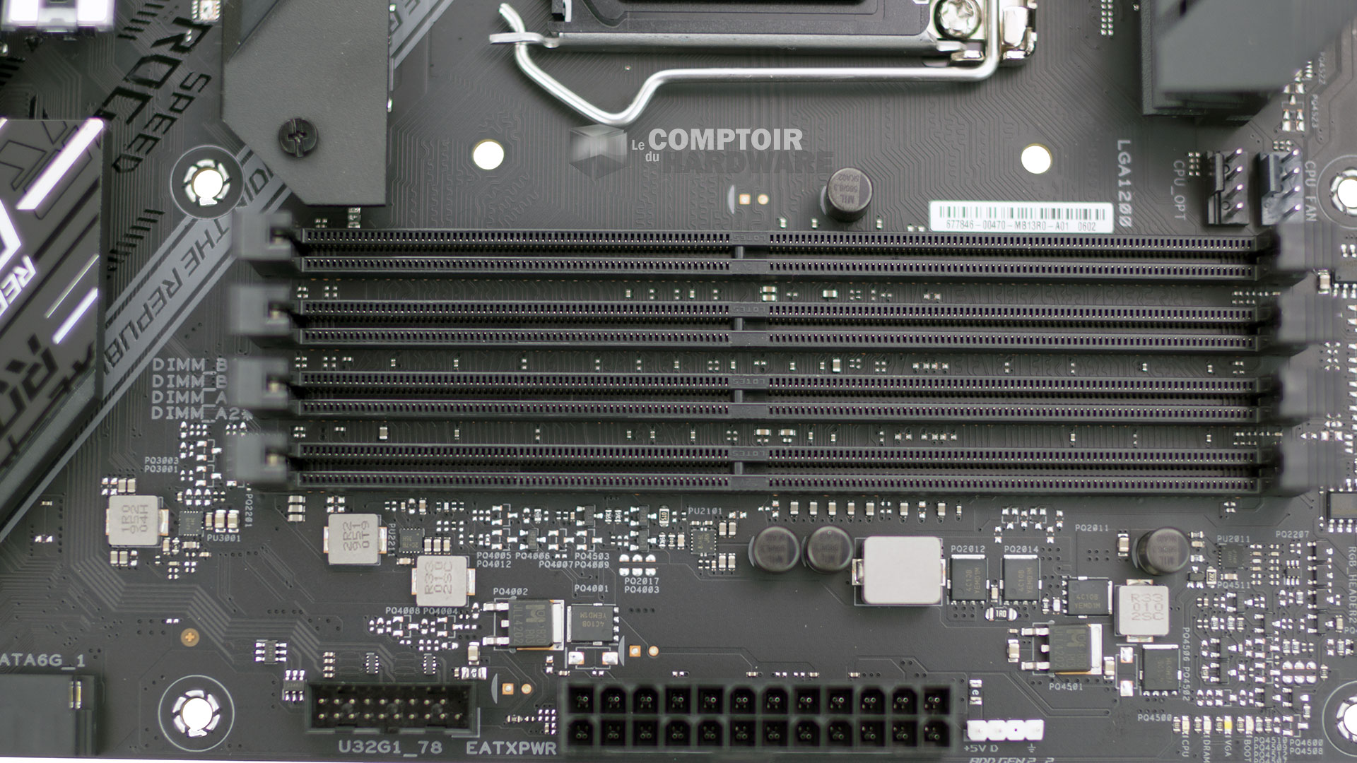 Slots DDR4 et alimentation