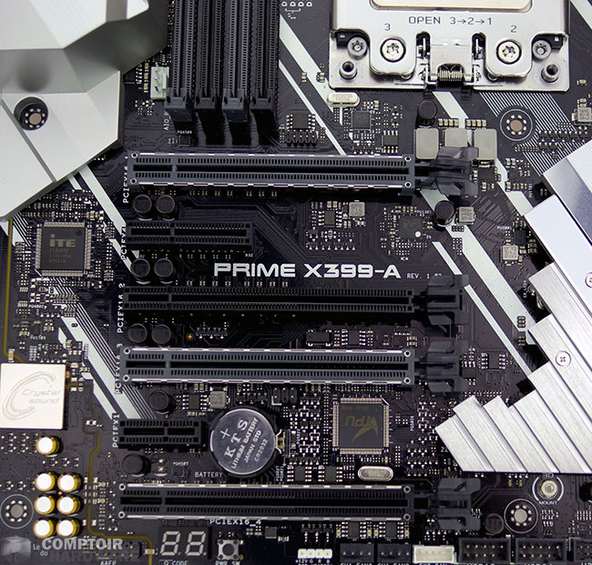 Slot PCIe de l'Asus Prime X399-A  [cliquer pour agrandir]