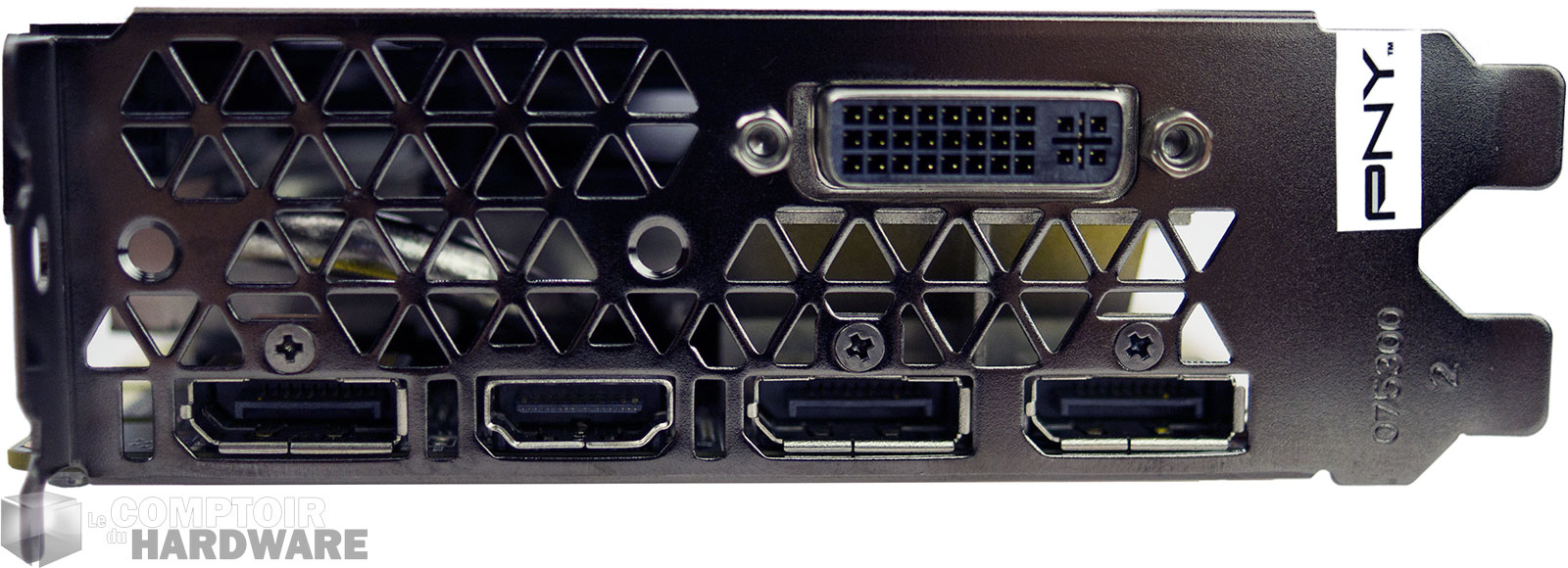 PNY GTX 980 Ti XLR8 OC connecteurs vidéo