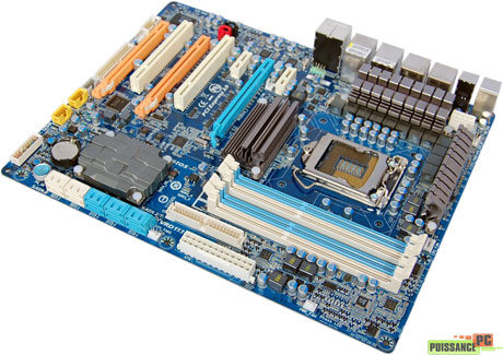 Gigabyte P55-UD5 prises ventilateurs [cliquer pour agrandir]