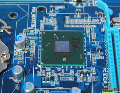 Gigabyte P55-UD5 nue PCH P55 [cliquer pour agrandir]
