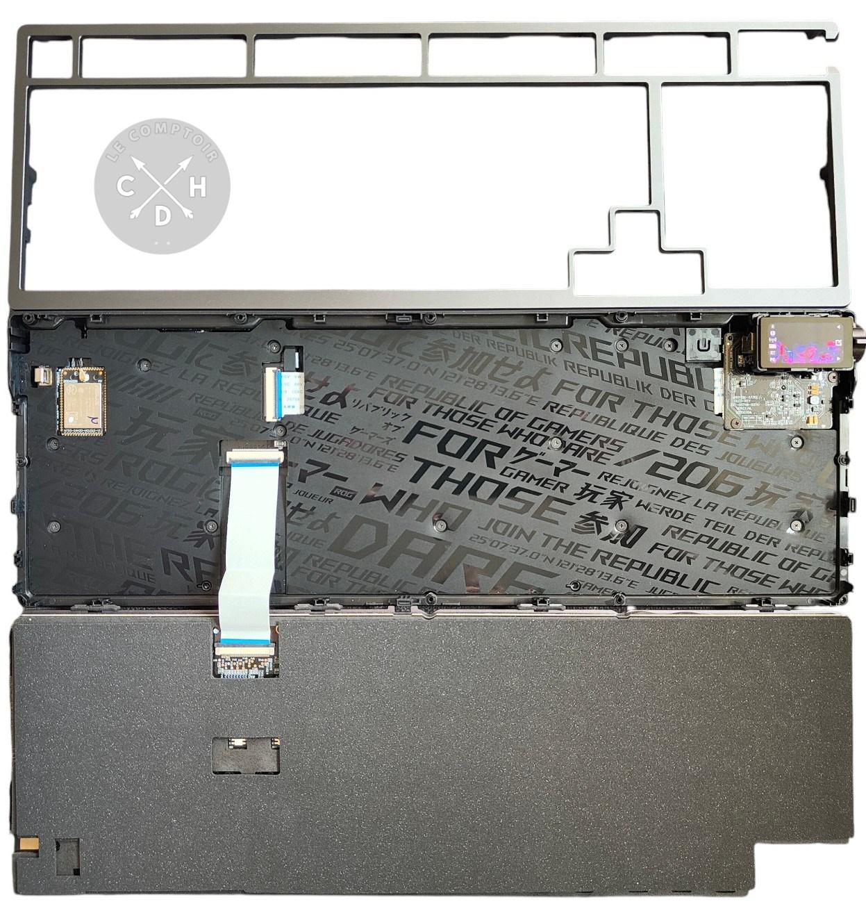 Le ROG Azoth 96 HE en mode désarticulé [cliquer pour agrandir]