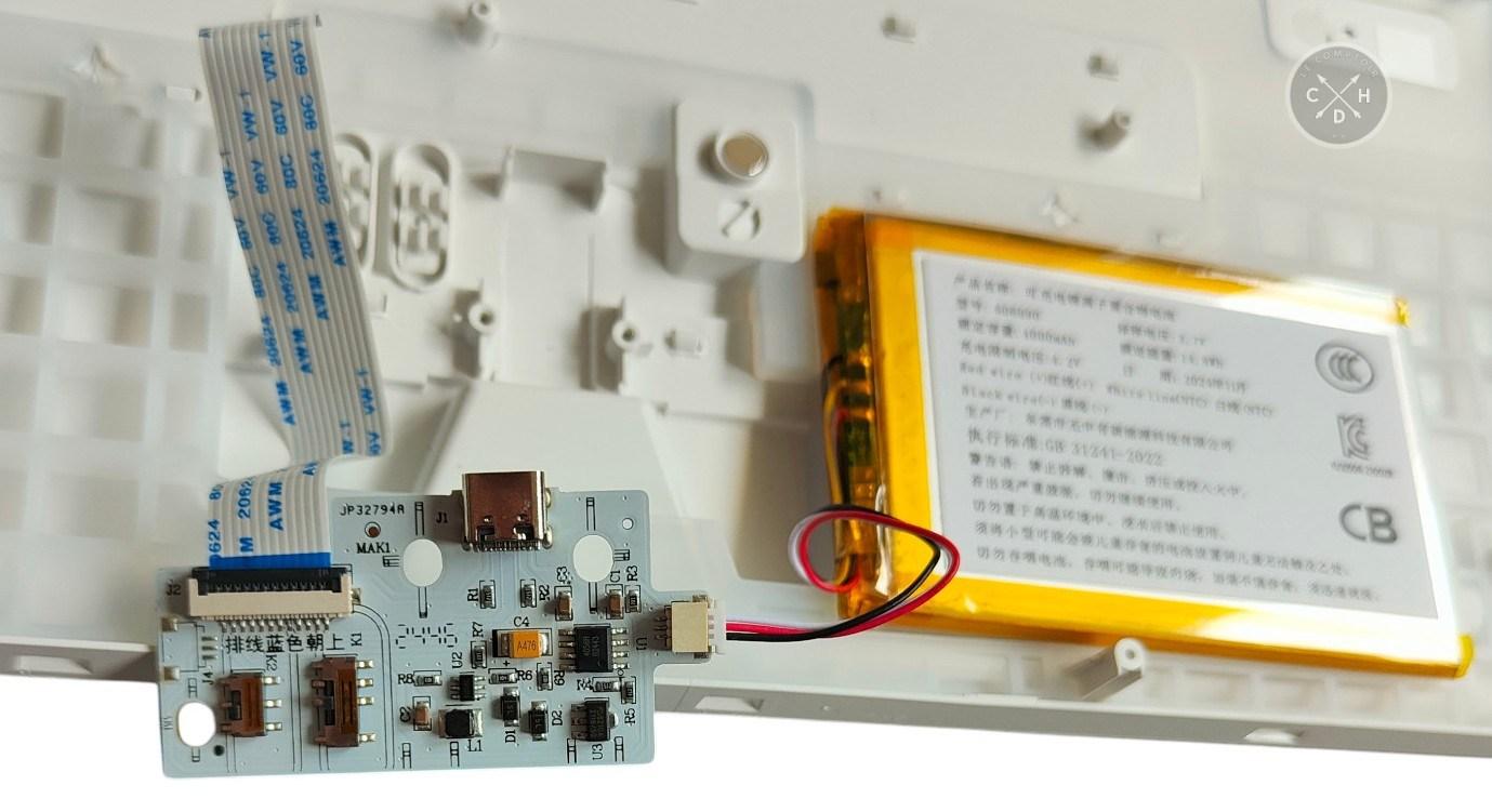 forge gk600 tkl wireless systeme alimentation