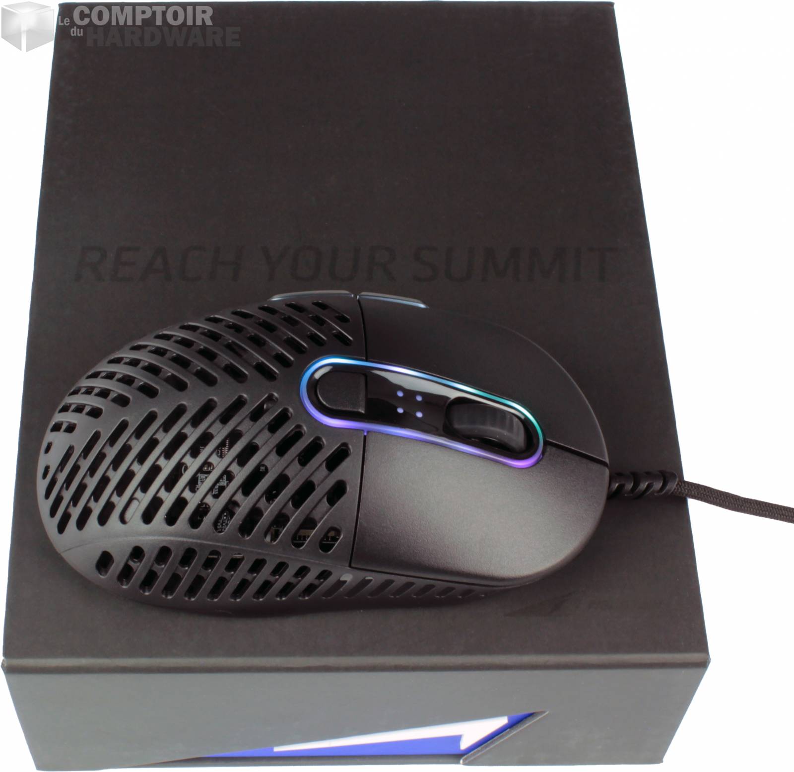 Une première souris ultra légère pour gamer chez Sharkoon